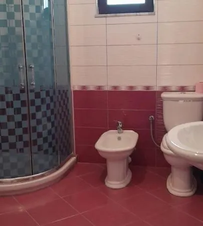 Casa Intera La Paghi Come Una Camera The With The Price Of A Apartment *