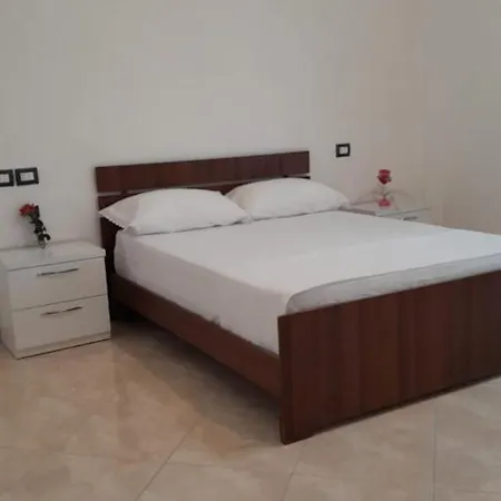 Apartment Casa Intera La Paghi Come Una Camera The With The Price Of A