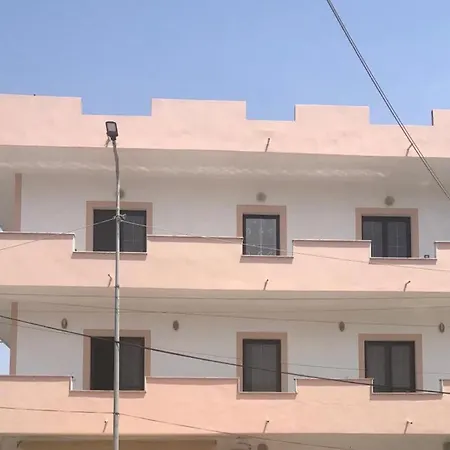 Casa Intera La Paghi Come Una Camera The With The Price Of A Apartment