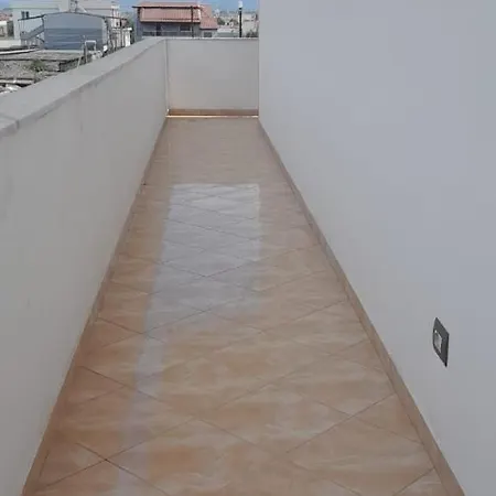 Casa Intera La Paghi Come Una Camera The With The Price Of A * Durrës