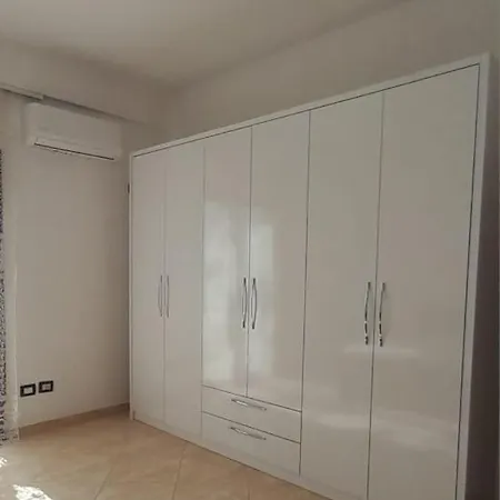 Casa Intera La Paghi Come Una Camera The With The Price Of A Apartment Durrës