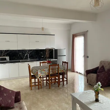 Casa Intera La Paghi Come Una Camera The With The Price Of A Apartment *